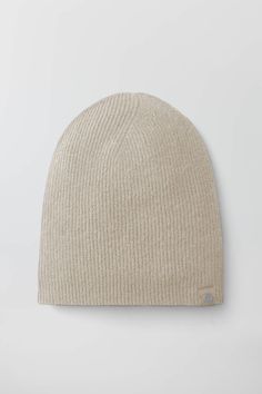 Crafted in Italy with an ultra-soft wool and cashmere blend for premium warmth, this Cashmere Toque will keep you cozy all winter long. With vertical rib-knit stitching and a fully-fashioned crown, it effortlessly compliments any outfit. Short Parka, Baby Outerwear, Long Parka, Mens Parka, Cashmere Yarn, Fully Fashioned, Knit Stitch, Snow Pants, Soft Wool