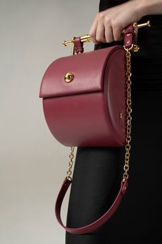 Mini Thana Oxblood – daana saakena Mini A, Bag Design, Bag Handmade, Custom Packaging, Luxury Items, Saddle Bags, Inside Pocket, Bags Designer, Shoulder Strap