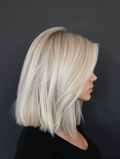 Subtle Aline Bob, Blonde Textured Bob Shoulder Length, Lob Blonde Haircut, Long Bob From The Back, Blond Long Bob Hairstyles, Short Blonde Hair Shoulder Length, Short Blond Haircut Women Straight, Haircuts For Straight Blonde Hair, Super Blonde Short Hair