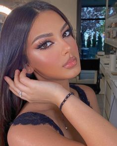 Y2k Makeup Looks, Makeup Cantik, Glam Makeup Look, Makeup Eye Looks, Elegant Makeup, Dark Makeup, Glamour Makeup, Makeup Obsession, Makeup Pictures