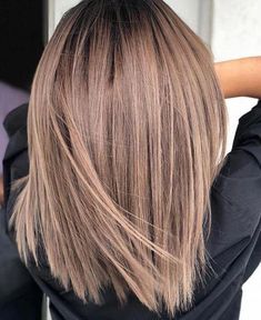 Short Brunette Hair, Ash Brown Hair Color, Brown Hair Shades, Ash Brown Hair, Brunette Balayage Hair, Brown Hair Balayage, Ombré Hair, Highlights Brown Hair, Winter Hair Color