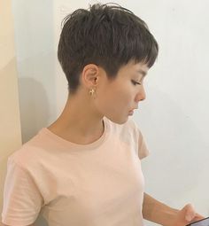 Very Short Hair Women, Pixy Cut, Short Hair Pixie, Pixie Haircut Short, Asian Short Hair, Super Short Hair, Pixie Hair, Inverted Bob, Shot Hair Styles