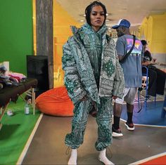 Mom Fits, Coat Styles, Streetwear Girl, Teyana Taylor, Streetwear Fits, Fig Leaves