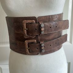 Early 2000s Double Buckle Western Wode Corset Waist Belt Purchased At Nordstrom - Never Worn Approx 5 3/8” Wide Genuine Leather Front Stretch Elastic Back Strap Keepers Are Embellished With Beaded Stones Very Good Vintage Condition Leather “Snake” Scales Are Lifting In Some Spots Light Mark On The Elastic Back And Interior Strap Waist Measures Are Approximate While Laid Flat Below: Flat Measurement While Adjusted To 1st Smallest Billet Hole: 13.5” Flat Measurement While Adjusted To The 5th Large Wide Belt Outfit, Statement Belts, Corset Waist Belt, Spots Light, Hippie Goth, Snake Scales, Leather Corset Belt, Corset Waist, Punk Vintage