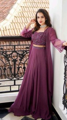 Kurta Skirt Designs Women, Reception Dress Casual, Traditional Simple Dress, Simple Marriage Look Indian, Net Gowns Designs, Trendy Party Wear Dresses For Women, Partywear Dresses Indian Weddings, Plazo Set Design, Info Western Dresses For Women