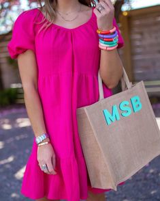 Our Jute Carryall Tote Bag is perfect for any trip or occasion. Customize with your monogram or from one of our pre-selected sayings! Seriously, this bag holds everything! #sprinkledwithpink #customgifts #beachaesthetic #summeradventuresaesthetic #summeraesthetic #summerbeachaesthetic #monogramglass #summervibes #summerbachelorette #poolessentials #customtotebag Denim Shorts Style, Monogram Tote, Shorts Style