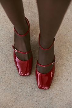 BLOCK HIGH HEEL MARY JANES - Red | ZARA United States Red Ballet Heels, Mary Jane’s With Socks, Shoes 2025 Trends, Mary Jane Heels Outfit Dresses, Red Mary Janes Outfit, Heels With Socks, Wine Aunt, Red Mary Jane Heels, Red Heels Outfit