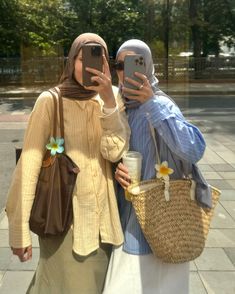 Aesthetic Cute Summer Outfits, Being Fit Aesthetic, Hijabi Girl Outfit Summer, Modesty Outfits Hijab, Hijab Shirt Outfit, White Maxi Skirt Outfit Modest, Hijabi Summer Aesthetic, Maxi Skirt Hijab Outfits, Skirt Hijabi Outfits