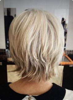 Shoulder Length Shag Hairstyles, Fine Flat Hair Haircuts, Platinový Blond, Choppy Bob Hairstyles For Fine Hair, Fine Flat Hair, Hair Styles Short, Blonde Pixie Cut, Short Blonde Haircuts, Choppy Bob Hairstyles