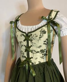 Ren Faire Princess, Rem Faire Outfit, Rein Faire Outfits, Renfest Costume Women, Rennisance Faire Costumes, Ten Faire Outfit, Renassiance Fair Outfits, Ren Faire Aesthetic, Ren Faire Corset Pattern