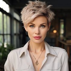 Classic Pixie Haircut, Short Messy Haircuts, Classic Pixie, Textured Pixie, Pixie Haircut Ideas, New Hair Look, Messy Haircut, Short Sassy Haircuts, Textured Pixie Cut