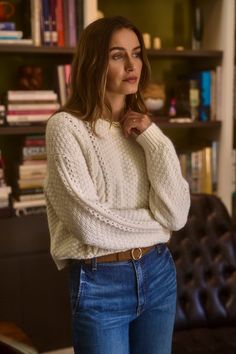 A person wearing the MARLEY SWEATER by Velvet by Graham & Spencer Style Crew Neck Sweater, White Waffle Knit Sweater, British Country Style Women, Cable Sweater Outfit, Sweater For Women Winter, Cropped V Neck Sweater, Chunky Sweater Outfit, Cable Knit Sweater Outfit, Crew Neck Sweater Outfit