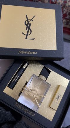 Saint Laurent Perfume For Women, Perfume Shopping Aesthetic, Luxury Gifts Aesthetic, Packages Aesthetic, Packaging Parfum, Gifts For Women Over 50, Luxury Perfume Packaging, Saint Laurent Libre, Ysl Perfume