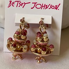 Brand New With Tag, Lovely Pair Of Earrings! Be Betsy Jonson, Cupcake Two Tier Holder! Gold Tone Metal, Pink Enamel And Pink Crystal Rhinestones. Mini Food Earrings, Xmas Sweets, Cupcake Earrings, Cake Earrings, Daycare Attendant, Teacher Earrings, Earring Inspo, Character Board, Quirky Earrings