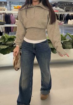 Formal Outfit Inspo Women, Feminine Masc Outfits, Preppy Modern Outfits, Rich Old Money Aesthetic Outfits, Uni Fall Outfits, Queer Winter Outfits, Long Sleeve Tops Outfit, Uni Winter Outfits, Grown Woman Outfits Casual