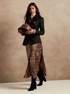 Timeless Elegance Style, Michelle Pfeiffer Style, Leopard Dress Outfit, Leopard Print Outfits, Statement Shoes, Maxi Shirts, Statement Shoe, Silk Maxi, Maxi Shirt Dress