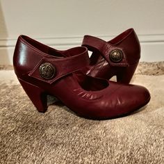 These Vintage Mary Jane-Style Shoes Are A Beautiful Burgundy Color, With Approx. 2.5" Heels And Velcro Closure. Never Worn, In Original Box. European Size 40, A Little Too Small For My Size 9 Feet. Would Be Just The Thing For Swing Dancing, Or For The Vintage Fashionista! From A Smoke And Pet-Free Home. Medium Width Heels With Red Sole And Round Toe, Burgundy Heels With Round Toe, Burgundy Almond Toe Heels Medium Width, Vintage Burgundy Heels With Round Toe, Burgundy Low Heel Heels With Medium Width, Burgundy Low Heel Medium Width Heels, Vintage Burgundy Closed Toe Heels, Burgundy Ankle-high Leather Heels, Flapper Shoes