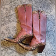 Reposhing This Item I Purchased From @Karah_allen. Loved It, But Ready To Rotate For Something New. Questions? Leave A Comment Below! Elegant Round Toe Boots For Rodeo, Cowboy Western, Western Cowboy Boots, Shoes Heels Boots, Western Boots, Something New, Shoes Women Heels, Heeled Boots, Cowboy