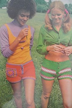 Womens 70s Fashion, 70s Mode, Crochet Shorts Pattern, Hippie Shorts, 70s Shorts, Hippie Mode, Hot Pants Shorts, Shorts Crochet, Americana Vintage