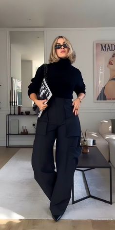 Classy Urban Outfits, Fashion Boss Aesthetic, Erika Girardi Outfits, Boss Woman Aesthetic Outfits, Fall 2024 Fashion Trends Plus Size, Halloween Outfits College, Edgy Office Outfit, Casual Outfits Blazer, Western Office Outfits