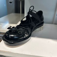 Nib Simone Rocha Shoes Black Low-top Heels For Spring, Low-top Leather Heels For Parties, Leather Low-top Heels For Parties, Leather Party Heels, Simone Rocha Shoes, Evening Heels With Rubber Sole And Round Toe, Evening Heels With Round Toe And Rubber Sole, Loafer Flats, Mary Janes