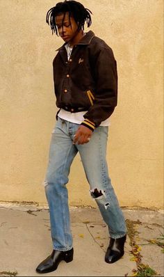 Vintage Denim Outfits Men, Western Street Style, Streetwear Fashion Cowboy Boots, Cowboy Boots Outfit Aesthetic Men, Pj Tucker Fashion, Street Wear Cowboy Boots, Men’s Outfit With Cowboy Boots, 70s Fashion Men, Look 80s