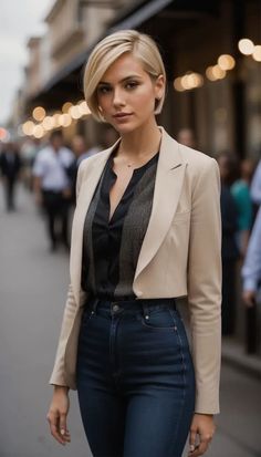 Business Woman Short Hair, Blond Pixie Haircut, Classy Short Hair, Pixie Blonde Hair, Vanilla Blonde Hair, Vanilla Blonde, Sleek Short Hair, Beige Blazer