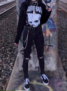 Outfit Indie, E Girl Outfits, Outfits Vintage, Alt Outfits, Dark Outfits, Grunge Look, Tomboy Style Outfits, Estilo Punk, Punk Outfits