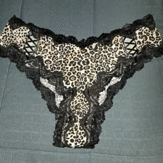 Nwt. Woman's Cheetah Print Lace Trim Cheekies. Size Large Vampire Fashion, Mcbling Clothing, Trashy Outfits, Shirt Garters, Digital Closet, Cute Bras, 2000s Fashion Outfits, Pretty Lingerie, Bras And Panties