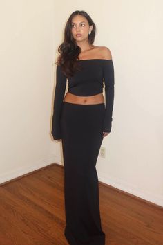 | Off The Shoulder Crop Top w/ Maxi Skirt Set  | 75% Nylon, 25% Spandex  * MODEL IS 5'5″ AND IS WEARING A SMALL Maxi Rock, Fall Board, Maxi Skirt Set, Cropped Tops, Shoulder Crop Top, Fitness Inspo, Clothing Items, Halloween Shopping, Shoulder Top