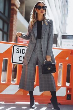 English Teacher Outfits For School & Private Tutoring English Outfit, Checkered Suit, Formal Dress Code, Teacher Dresses, Culottes Pants, Women Dress Online, Classic Skirts, Culotte Pants