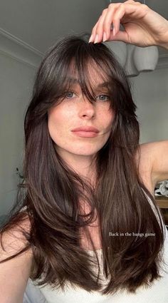 12 Most Popular French Haircuts for Women 2024 Long Haircuts With Bangs, Rambut Brunette, Hair Stylies, Fringe Hairstyles, Long Hair With Bangs, Easy Hairstyles For Long Hair