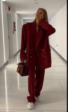 Holiday Fits, Red Outfits, Woman Suit, Burgundy Outfit, Ny Style, Red Outfit, Autumn Outfit, Suit Fashion