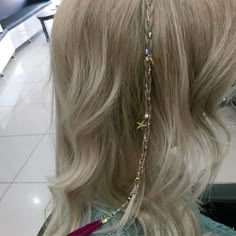 Styl Grunge, Graduated Bob Haircuts, Hair Wraps, Tone Hair, Hair Beads, Dream Hair, Hair Stuff, Aesthetic Hair, Cute Hair