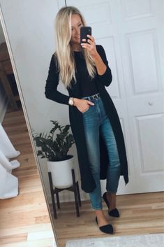 Long Black Cardigan Outfit, Cardigan Outfit Work, Duster Cardigan Outfit, Black Cardigan Outfit, Friday Outfit For Work, Casual Friday Outfit, Jeans Outfit For Work, Spring Fashion Dresses, Chic Business Casual