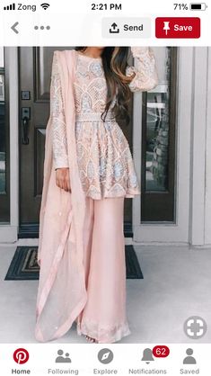 Simple Long Dress, Floral Dresses With Sleeves, Pakistan Dress, Trendy Outfits Indian, Latest Dress Design, Pakistani Fancy Dresses, Beautiful Pakistani Dresses, Mode Abaya