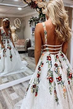 White Prom Dress Long, School Event Dress, Prom Dress Black, White Prom, White Prom Dress, Cute Prom Dresses, Pretty Prom Dresses, Grad Dresses, Dresses Elegant