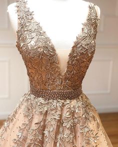 Dresses Swareh, Champagne Formal Dress, Masquerade Event, Prom Dress V Neck, Gold Ball Gown, Farewell Dresses, Champagne Formal Dresses, Matric Farewell, Tulle Long Prom Dress