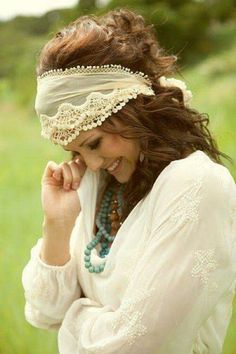 Love this gypsy head piece. Hippy Chic, Hippie Look, Mode Boho, Party Kleidung