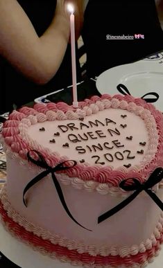 Cute 17 Birthday Cakes, Cake Ideas For 23rd Birthday, 19 Cake Aesthetic, 19 Birthday Cakes Ideas, 22nd Birthday Cake Ideas For Her, Drama Queen Birthday Cake, 23 Birthday Cake Ideas For Her, Cake Queen Birthday, 19 Cakes Birthday