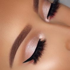 Golden Eye Makeup, Make Your Eyes Pop, Eye Makeup Looks, Eye Makeup Ideas, Eye Makeup Designs, Braut Make-up, Makijaż Smokey Eye, Pigment Eyeshadow, Makeup Eye Looks