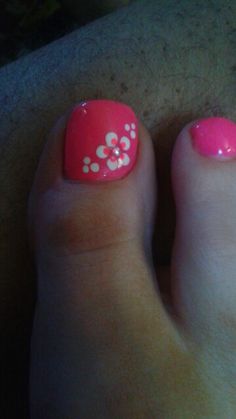 Pedicure Flowers Toenails, Pink Toe Nails With Flower Design, Flower Toes Designs, Summer Fingernail Designs, Hot Pink Toes With Design, Flowers On Toe Nails, Flower Toenail Designs, Flower On Toe Nail