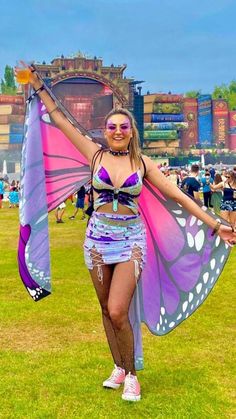 Tomorrowland Outfit Women, Tomorrowland Festival Outfit, Tomorrowland Outfit Ideas, Outfit Tomorrowland, Gold Rave Outfit, Forest Outfits, Disco Ball Dress, Festival Outfit Women