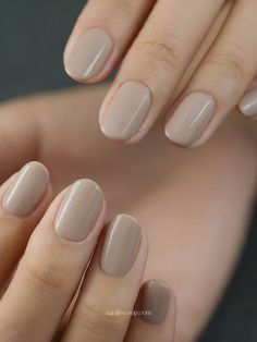 35+ Neutral Color Nail Designs Short Nails Cream Color, Cream Tan Nails, Cream Short Nails, Beige Nail, Short Cream Nails, Beige Nail Polish