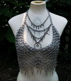 Chain Maille Clothing, Chain Mail Outfit, Chain Mail Necklace, Chainmail Jewelry Patterns, Diy Chain Mail, Chainmail Tie, Chainmail Accessories, Chainmail Harness