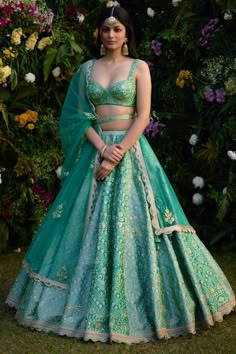 Designer Clothing for Women - Buy Latest Designer Clothing Collection Online 2024 Summer Lehenga, Traditional Lehenga, Reception Outfits, Raw Silk Lehenga, Simple Lehenga, Mehendi Outfits, Latest Bridal Lehenga, Lehenga Designs Simple, Green Lehenga