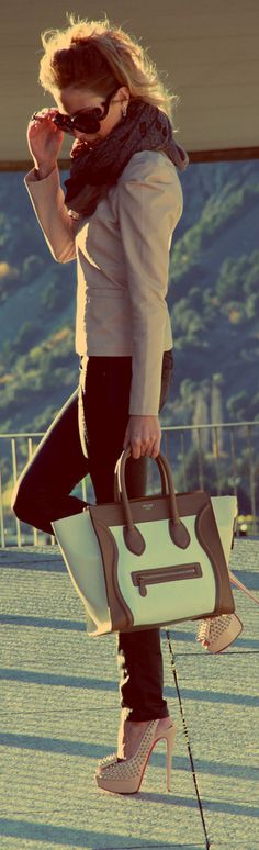 Again my favorite purse, the celine happy bag in yet another color way Cream Blazer, Studded Heels, Style Inspiration Winter, The Perfect Guy, Pretty Style, Heels Black, Street Chic, Winter Looks, Black Skinnies