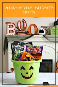 Discover 39 fun Halloween craft ideas that are easy to make. Perfect for kids and adults, this pin showcases DIY crafts like spooky decorations and unique gift baskets using vibrant supplies for Halloween. Homemade Halloween Crafts, Diy Minion Costume, Halloween Vignette, Halloween Craft Ideas, White Pumpkin Decor, Diy Minions, Halloween Gift Baskets, Simple Craft Ideas