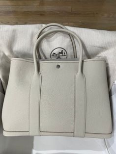 Pinterest Hermes Garden Party 30, Handbags Grey, Hermes Garden Party, Garden Bags, Purse Essentials, Party Handbags, Leather Handbags Women, Popular Bags, Luxury Purses