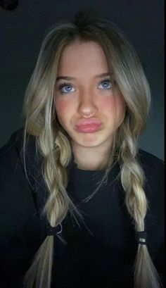 Haircut Selfie, Halloweenský Makeup, Pretty Blonde Hair, Photo Hijab, Cute Hairstyle, Blonde Hair Inspiration, Hijab Girl, Hair Stylies, Back To School Hairstyles